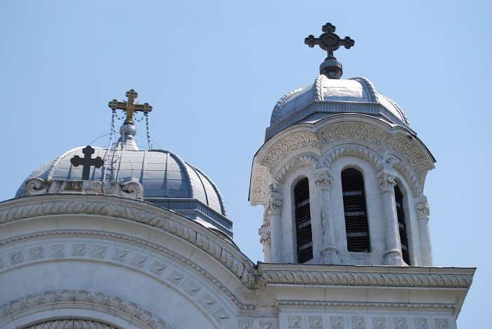 US report: Russia used Romanian priests against fracking