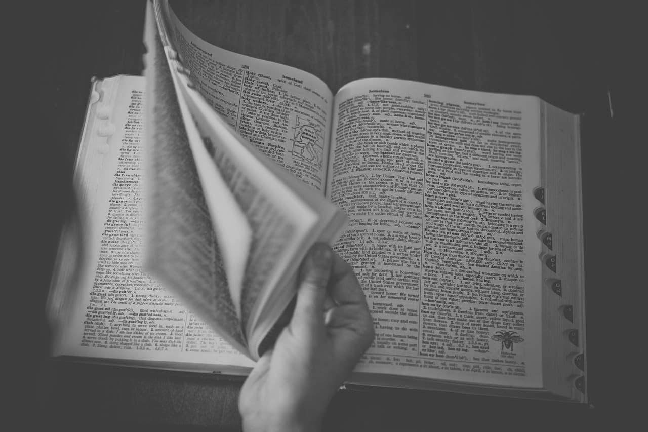 English teacher, parent clash in Romanian school over pronunciation