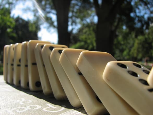 Giant domino pieces to connect two major squares in Romania’s Cluj-Napoca this weekend