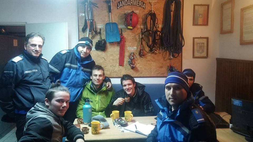 Six foreign tourists get lost or remain blocked at high altitudes in Romanian mountains