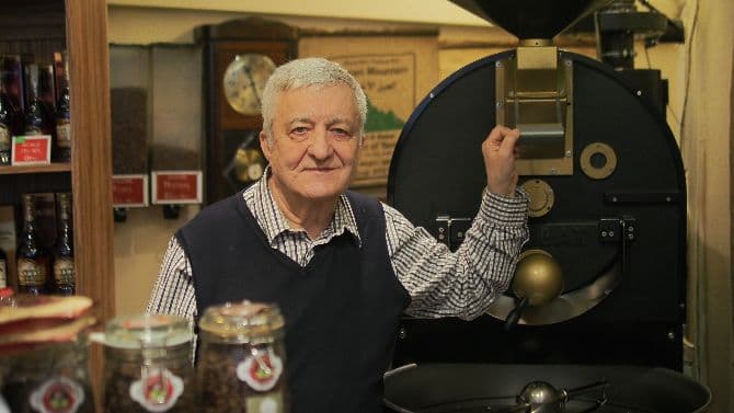 In Bucharest's temple of coffee, with Gheorghe Florescu, the number one enemy of mixing coffee with milk