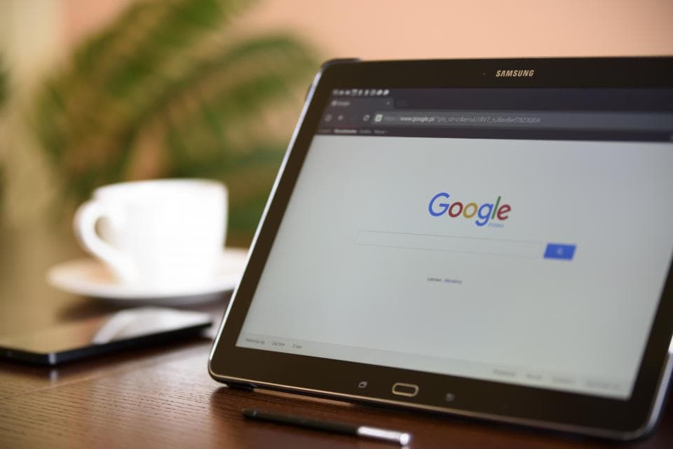 Euro 2016, Pokemon Go and iPhone 7 among most popular Google searches in Romania this year