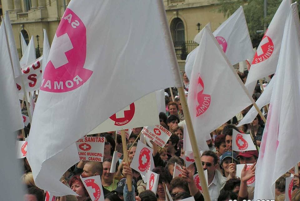Employees in Romania's public healthcare system prepare general strike