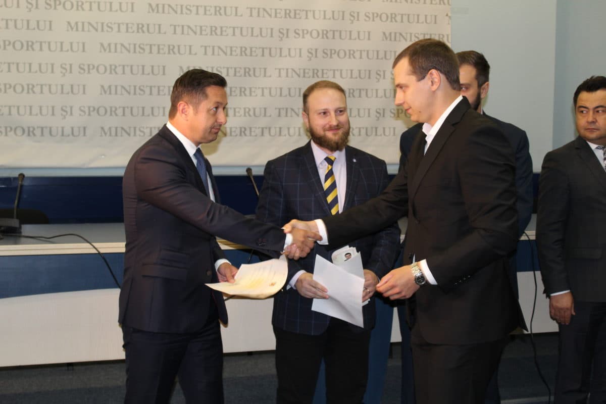 Romania adds 7 foreign players to its national ice hockey team