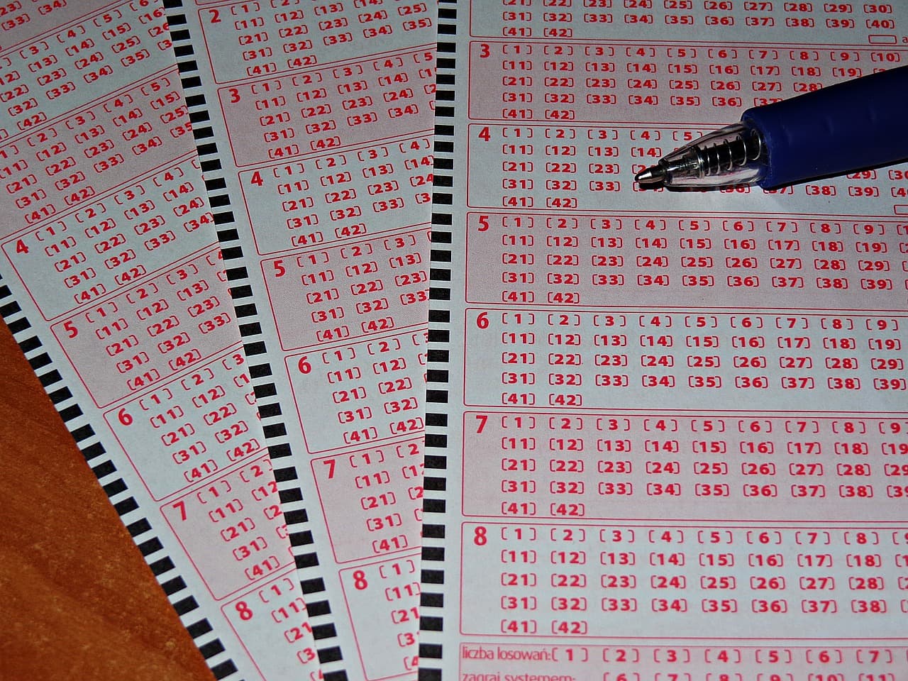 Romanian teenager wins the lottery in Spain