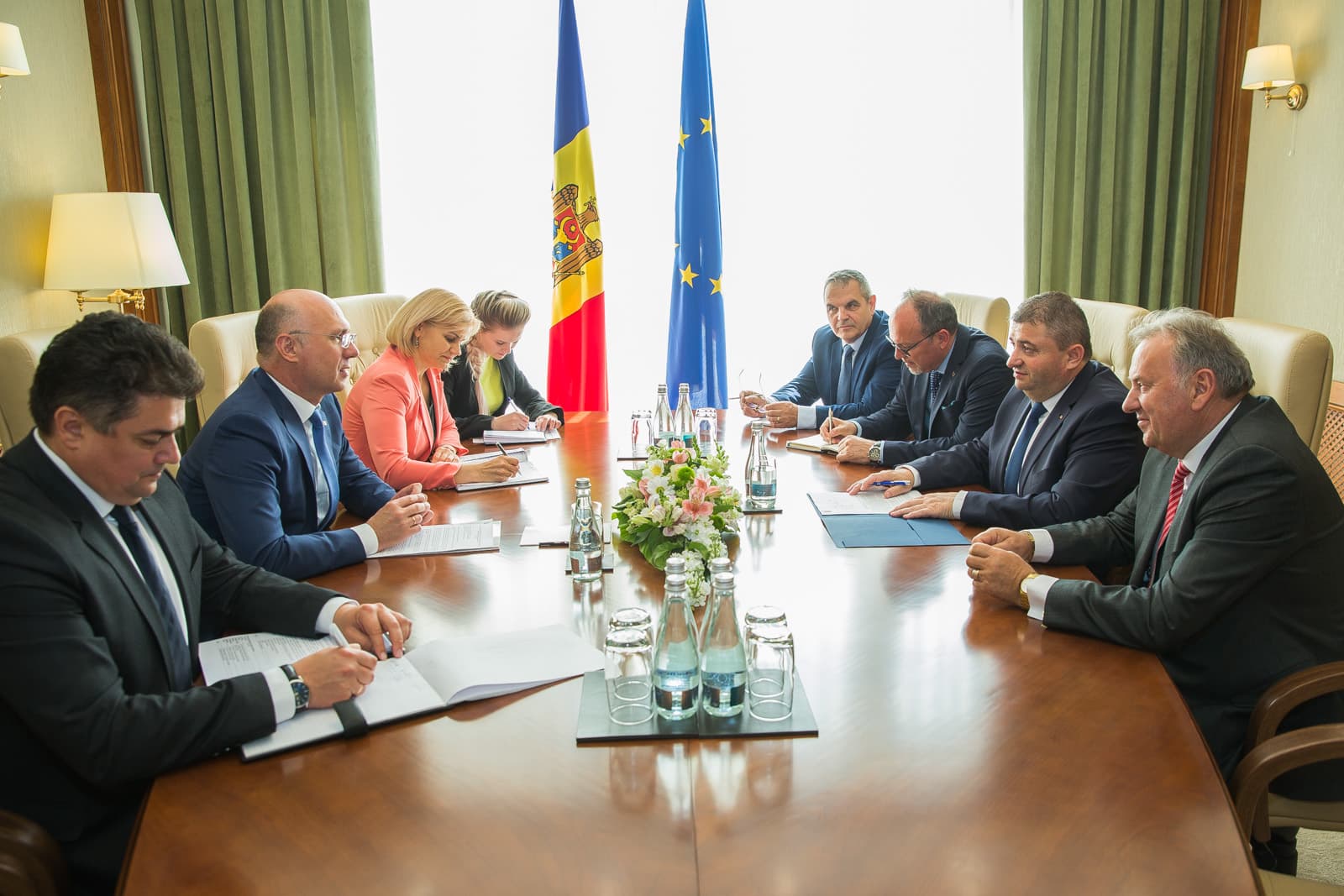 Romania and Moldova talk about eliminating roaming charges