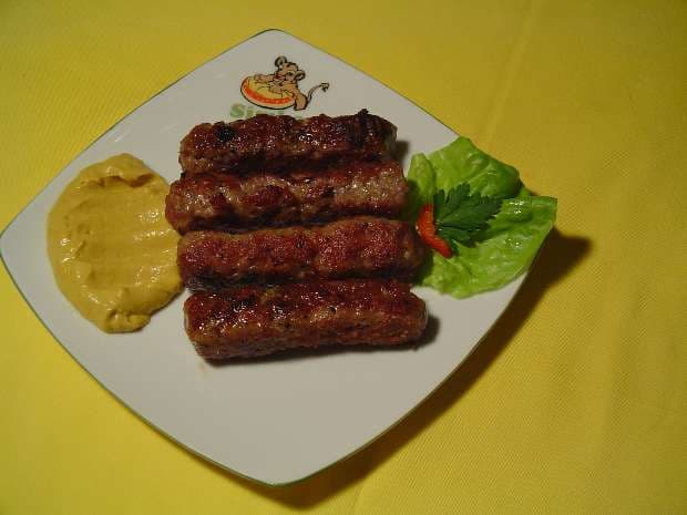 Romanian mici still have uncertain fate as the EU postpones decision on approved list of traditional food ingredients