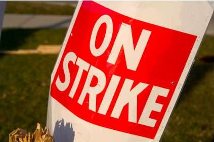 Romanian public administration unions to go on strike because of payroll law