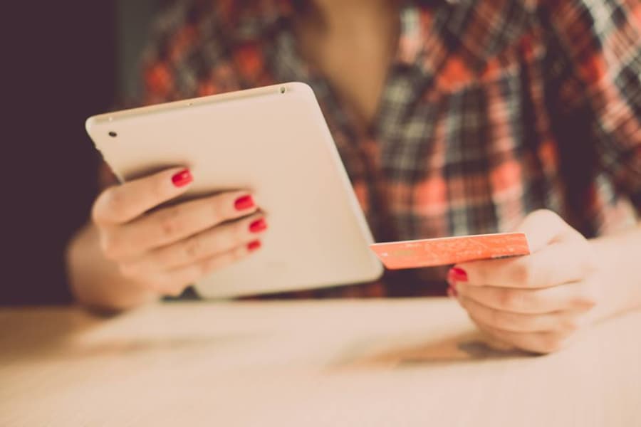 Online transactions up 44% in Romania at nine months