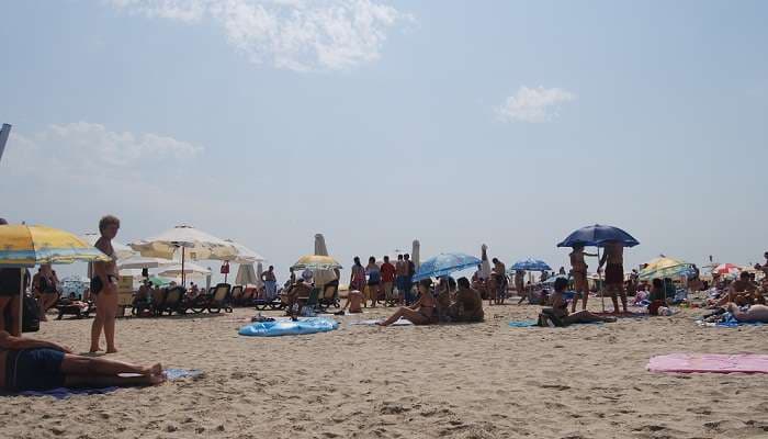 Car parade, open air concerts awaiting 40,000 tourists on Romanian seaside for May 1 mini – holiday