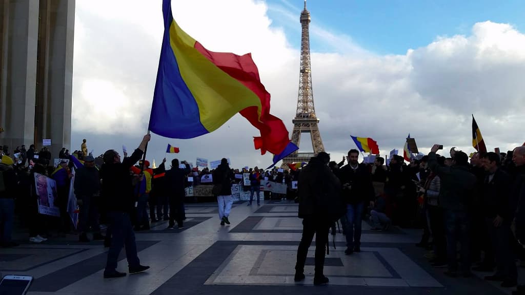 Protests go beyond borders: Thousands of Romanians living abroad take to the streets against the Govt.