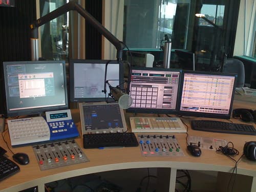 Top 10 radio stations in Romania