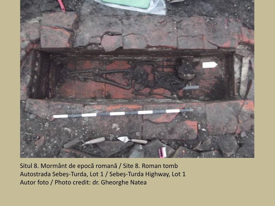 Roman tomb discovered in Romania contains remains of a woman, jewellery