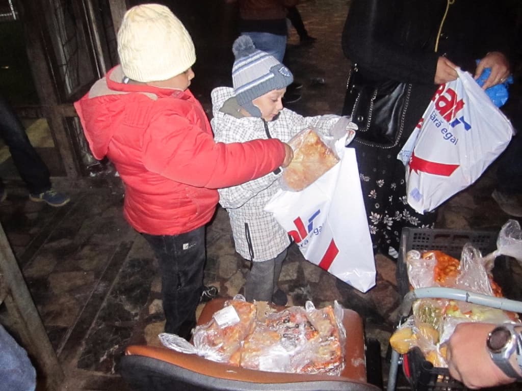 Bucharest City Hall gives EUR 91,000 to food donation program for the homeless