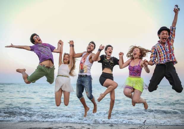 Romania wants to break world record with biggest number of selfies taken simultaneously