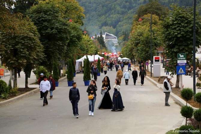 Festival brings traffic restrictions in Romania’s Sinaia mountain resort