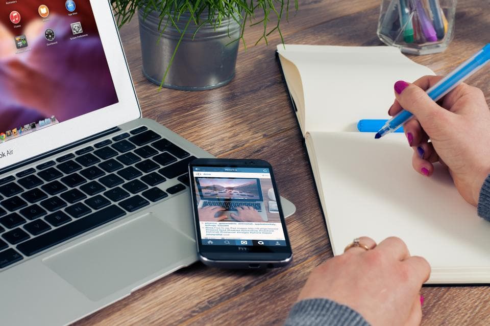 Samsung study: Romanians love technology but some tech terms confuse them