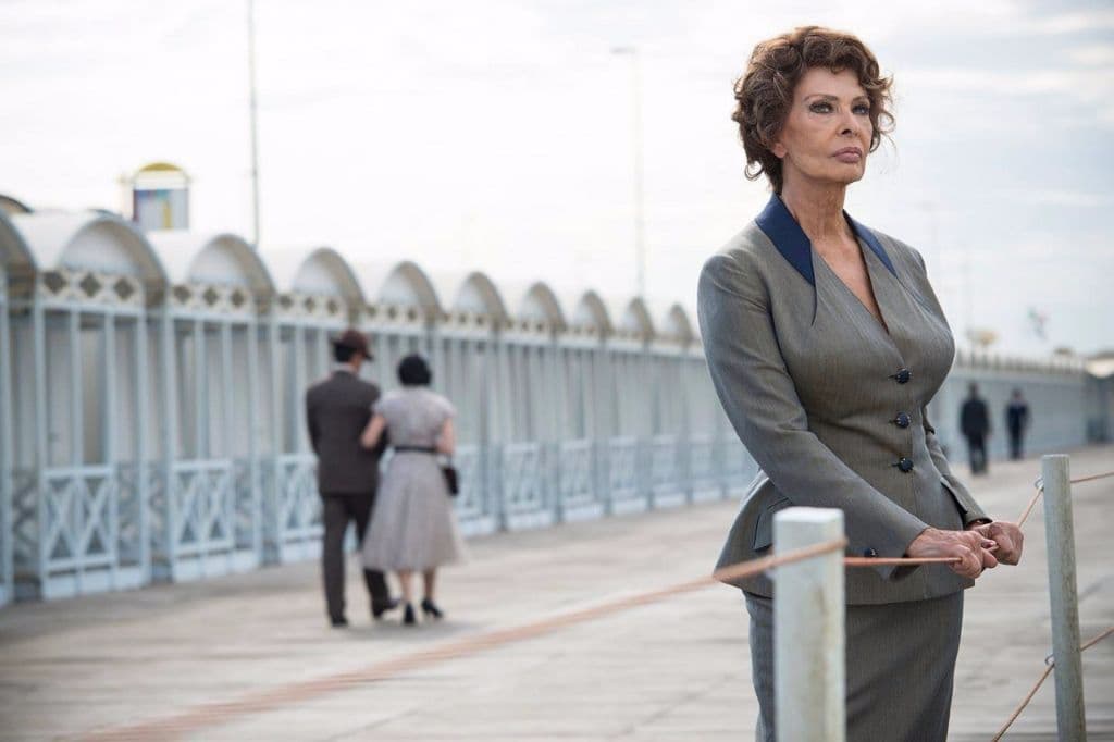 Famous actress Sophia Loren comes to film festival in Romania