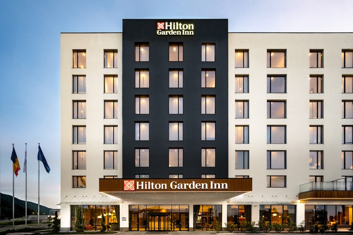Hiluron Inj Hilton Garden Inn opens first Hilton-branded hotel in Romania’s Brașov ...