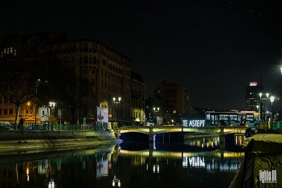 Viral I Miss You Message Lit Up In London Also Gets Response In Bucharest Romania Insider