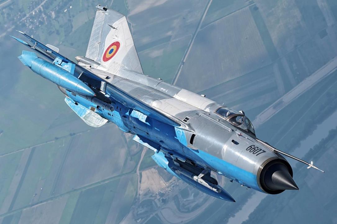 [Imagen: MiG-21-Lance-Liviu-Dnistran.jpg]