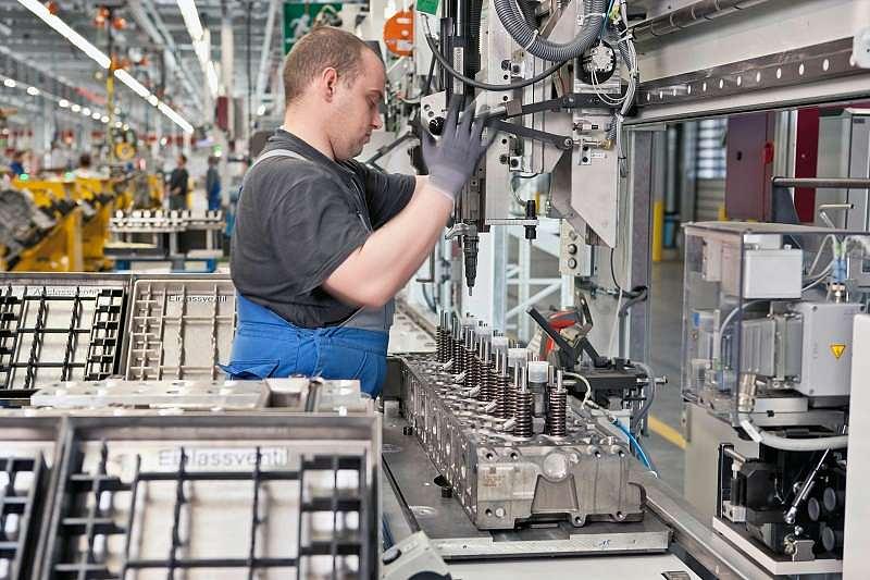 Daimler gearbox factory in Romania reaches EUR 1.6 bln turnover