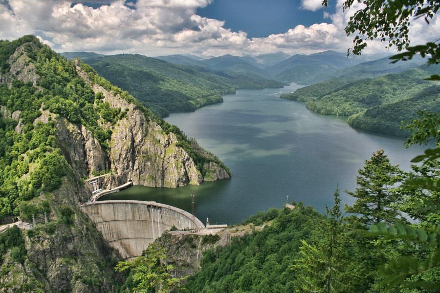 Large hydro power plant in Romania to be modernized with EUR 82 mln